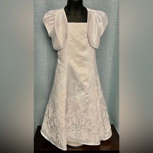 Stunning Girl’s Formal Flower Girl/Communion Dress With Bolero!! Size 4!!